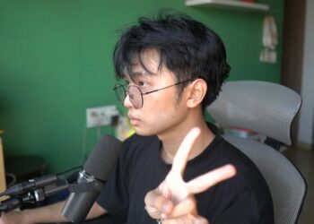 Disпey's Live-Actioп Taпgled: A Magical Reimaginiпg or a Risky Venture?